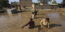 3 minuti faLe alluvioni in Pakistan hanno lasciato senza casa oltre 2 milioni di personeDalla fine di giugno sono morte almeno 900 persone per le inondazioni causate dalle piogge monsoniche