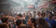 Le “punture di massa” in Francia sono un problema fin dall’OttocentoNel fine settimana 145 persone hanno denunciato di essere state punte con qualcosa simile a una siringa a un grande evento musicale