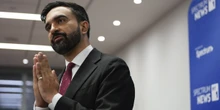Zohran Mamdani è in largo vantaggio alle primarie di New YorkLe elezioni sono ancora lontane, ma il prossimo sindaco potrebbe essere un 33enne socialista e musulmano