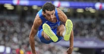 2 minuti faAndrea Dallavalle ha vinto l’argento nel salto triplo, la sesta medaglia italiana ai Mondiali di atletica