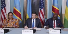 L’accordo di pace tra Congo e Ruanda è davvero un accordo di pace?C’è la firma di un paese che diceva di non essere in guerra, e non c’è quella del gruppo che la guerra l’ha combattuta: e poi c’è Trump
