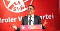 Al ballottaggio di Bolzano l’SVP ha deciso di non schierarsiIn modo piuttosto inusuale, anche perché in provincia governa già con la destra: l'esito del voto del 18 maggio è quindi più incerto
