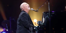 Il cantautore statunitense Billy Joel ha cancellato tutti i suoi prossimi concerti a causa di un disturbo cerebrale