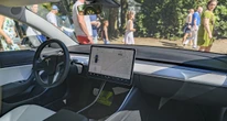 pochi secondi faI touchscreen delle auto distraggono troppo dalla guida?L'uso degli smartphone al volante è vietato, eppure sempre più auto hanno impostazioni da regolare con uno schermo touch