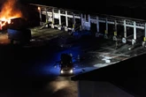 pochi secondi faL’incendio nel magazzino dell’azienda BRT a Milano è stato spento, ma ci raccomandazioni per chi vive nei paraggi