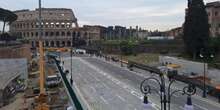 Dopo quasi 12 anni sono stati tolti i cantieri della metro C dalla carreggiata di via dei Fori imperiali, a Roma