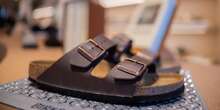 Per il massimo tribunale tedesco i sandali Birkenstock non possono essere tutelati dal copyright come fossero opere d’arte