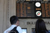 1 minuto faA luglio diversi scioperi potrebbero rendere complicati gli spostamentiIl 5 ce ne sarà uno negli aeroporti, il 9 uno di Italo e il 24 uno dei treni, oltre a molti nel trasporto locale