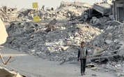 pochi secondi faA Gaza la “linea gialla” sta diventando un confine stabileL'esercito israeliano si è ritirato dietro quel limite dopo il cessate il fuoco e tiene lontani i palestinesi sparando contro chiunque si avvicini