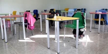 In Emilia-Romagna stanno pensando a un modo per ridurre la pausa estiva delle scuoleQuella italiana è la più lunga d'Europa, per ragioni che hanno a che fare con la storia agricola del paese