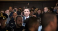 1 minuto faL’ex direttore dell’FBI James Comey è stato incriminatoIndagò sulle influenze russe nelle presidenziali del 2016: la decisione è stata interpretata come l'ennesimo tentativo di Trump di punire quelli che considera suoi nemici