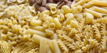 1 minuto faCos’è questa storia dei dazi sulla pasta italianaPotrebbero entrare in vigore al 107 per cento per un’indagine antidumping cominciata prima di Trump, ma non è ancora il caso di allarmarsi