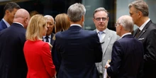 3 minuti faL’Ucraina non potrà usare soldi russi per finanziarsi la guerra, per oraI paesi europei hanno rimandato nuovamente la decisione sui beni congelati russi: c’entra una società finanziaria con sede in Belgio
