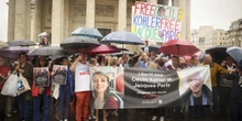 1 minuto faDue cittadini francesi detenuti in Iran, Cécile Kohler e Jacques Paris, sono stati condannati per spionaggio