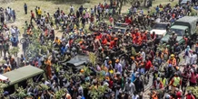 6 minuti faA Nairobi, in Kenya, almeno due persone sono state uccise dalla polizia durante una veglia per lo storico leader dell’opposizione Raila Odinga