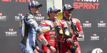 pochi secondi faUno sport per soli italiani e spagnoliIn tutte le categorie del Motomondiale, cioè MotoGP, Moto2 e Moto3, sono tantissimi e vincono quasi sempre loro: perché?