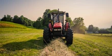 Sui trattori muoiono più persone di quanto pensateAddirittura il 70 per cento di tutte le morti nel settore agricolo: e da anni i governi rinviano l'obbligo di controlli