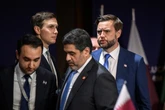 1 minuto faStati Uniti e Iran finora non hanno deciso granchéDurante i primi colloqui in Svizzera si è parlato soprattutto di come tenere aperto lo stretto di Hormuz e della guerra in Libano, tra qualche tensione