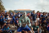 1 minuto faÈ da una settimana che guardiamo i MondialiFoto di chi li ha giocati e chi li ha tifati, dagli stadi o da altre parti del mondo