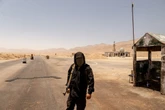 pochi secondi faLa base americana in mezzo al deserto sirianoAnche se ad al Tanf gli americani non si fanno mai vedere: hanno provato a conquistarla quasi tutti – Isis, Assad, milizie iraniane – senza riuscirci