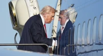 4 minuti faTrump le sta provando tutte per far dimenticare gli “Epstein files”In pochi giorni ha pubblicato attacchi e provocazioni di ogni tipo, ma per una volta la sua base non lo sta seguendo