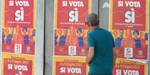Cosa vuol dire che Meloni va al seggio per i referendum ma non votaDice che non ritirerà le schede con i quesiti: è una possibilità prevista dalle regole ed è un altro modo per astenersi