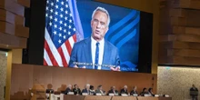 Il segretario alla Salute statunitense Robert Kennedy Jr. ha licenziato tutti i membri del comitato sulle campagne vaccinali
