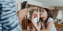 pochi secondi faPerché serve una legge per i “baby influencer”Ovvero i minori che diventano famosi online, spesso per volontà dei genitori: è in discussione al Senato in questi giorni