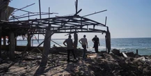 Israele ha bombardato un bar usato dai giornalisti a GazaHa ucciso 39 persone, nel primo giorno da quando l'esercito israeliano ha ricominciato ad attaccare il nord della Striscia