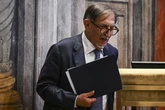 1 minuto faIgnazio La Russa contro la giunta di Beppe Sala a MilanoHa definito il sindaco «prigioniero» di una giunta immobile, suggerendo di anticipare le elezioni previste per l'anno prossimo