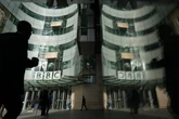 1 minuto faLa BBC ha annunciato che licenzierà 550 dipendenti, in un ampio piano di riduzione dei costi