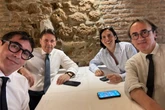 4 minuti faIl centrosinistra inizia a radunarsi, o almeno ci provaDopo molti indugi, c'è stato un incontro per parlare delle elezioni politiche del 2027, ma si discute già di questa foto e di chi non c'era