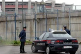 4 minuti faPer la prima volta un carcere italiano è stato messo sotto sequestroÈ quello di Sollicciano, a Firenze, dove mancano le condizioni igieniche minime e alcuni reparti detentivi sono inabitabili