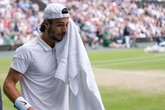 pochi secondi faIl tennista Lorenzo Musetti non giocherà il torneo di Wimbledon