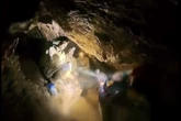 4 minuti faSono state trovate vive cinque delle sette persone bloccate da giorni in una grotta in Laos