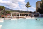 3 minuti faLe indagini sulla morte del bambino rimasto incastrato in una piscina, vicino a LatinaCome in un caso simile avvenuto dieci giorni fa, mancava la griglia che copre il bocchettone di aspirazione dell'acqua