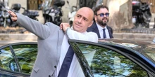 2 minuti faSi è dimesso il sindaco di Taranto Piero Bitetti, eletto neanche due mesi faPer motivi a suo dire di «inagibilità politica», dopo che è stato contestato da comitati civici e ambientalisti sul piano per la vendita dell'ex ILVA