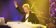 Una canzone di Howard Jones"Venni colto da un leggero sospetto"