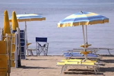 pochi secondi faAnche Ostia vuole vietare il fumo in spiaggiaPrima dell'estate si voterà per inserire il divieto di fumare sulla battigia, come hanno fatto già molti comuni e regioni