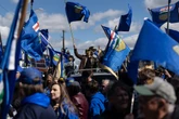 1 minuto faL’Alberta sta prendendo una china tipo BrexitLa sua prima ministra di destra ha indetto un referendum sull'indipendenza dal Canada, a cui formalmente si oppone: cosa mai potrà andare storto?