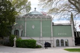 3 minuti faSi è dimessa la giuria internazionale della Biennale di VeneziaUna settimana dopo aver deciso di escludere Israele e la Russia dai premi che assegna, provocando molte polemiche