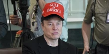 Tesla non sa bene che fare con MuskSecondo il Wall Street Journal il consiglio di amministrazione avrebbe avviato le ricerche per un nuovo CEO, ma la società dice il contrario