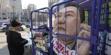 L’ex presidente sudcoreano Yoon Suk-yeol, destituito per via della legge marziale, è stato incriminato anche per abuso di potere
