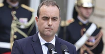 2 minuti faAlla politica francese mancava giusto un altro motivo per scontrarsi sul debito pubblicoLa decisione di Fitch di abbassarne il rating è diventata un caso, pochi giorni dopo la caduta di un governo assai allarmista sul tema