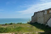 3 minuti faUna frana che avrebbe potuto fare molti più danniA Vasto, in Abruzzo, è andata molto meglio che a Petacciato, grazie alle opere costruite dopo un disastro di settant'anni fa