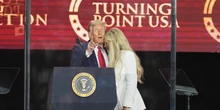 1 minuto faIl funerale di Charlie Kirk ha mischiato politica e religioneTrump e gli altri oratori hanno raccontato l'attivista ucciso come un martire, e hanno usato toni spiritualizzanti per attaccare gli avversari
