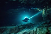 2 minuti faPerché i sub delle ricerche alle Maldive erano finlandesiSono considerati tra i più esperti al mondo nelle immersioni in grotta, da quando nel 2014 riuscirono in una missione considerata impossibile