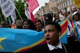 4 minuti faLe proteste per l’uccisione di un uomo congolese a DublinoYves Sakila è morto come George Floyd, schiacciato a terra da alcune guardie di sicurezza, e ne sono nate proteste e discussioni