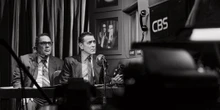 Il successone dello spettacolo di Broadway con George ClooneyIspirato al suo film “Good Night, and Good Luck”, racconta una storia vecchia ma politicamente molto attuale