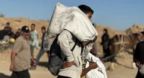 3 minuti fa93 euro per un chilo di zucchero, a GazaPer via dei blocchi imposti da Israele il cibo non si trova, e il poco che c’è è venduto a prezzi proibitivi